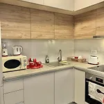 White Homes • Point