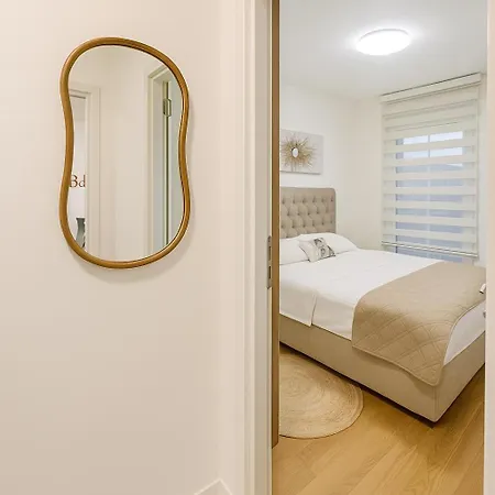 Apartment White Homes • Point