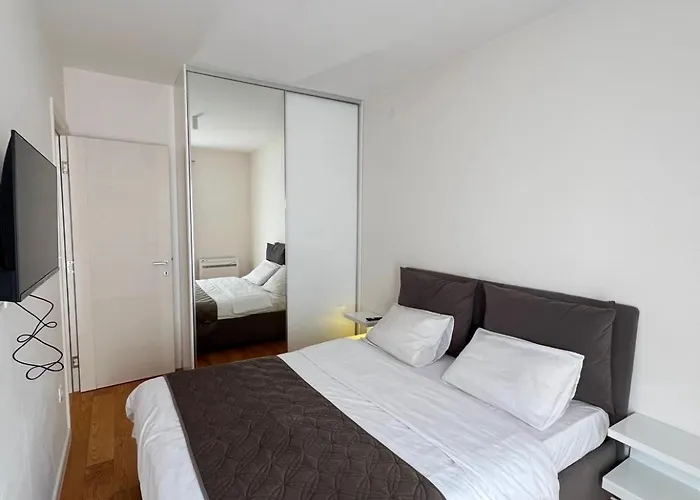 White Homes • Point * Podgorica