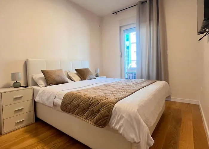 White Homes • Point * Podgorica