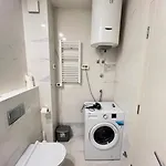 White Homes • Point