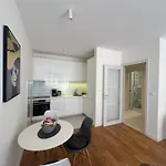 White Homes • Point * ポドゴリツァ