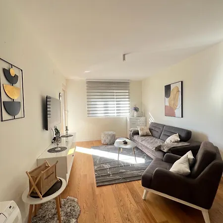 White Homes • Point شقة *
