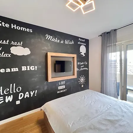 White Homes • Point *