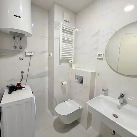 White Homes • Point Apartman