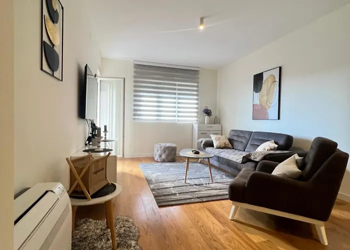 Apartment White Homes • Point *