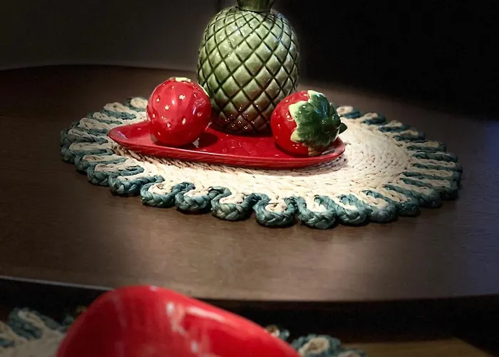 White Homes • Point