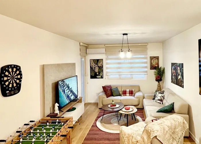 White Homes • Point Apartment