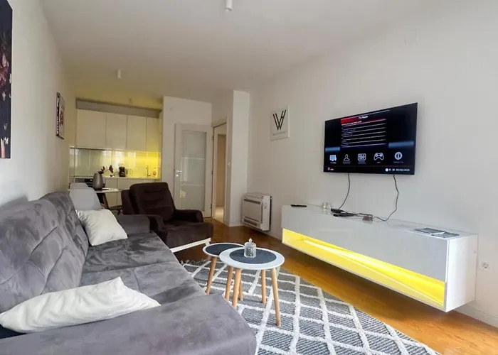 White Homes • Point *