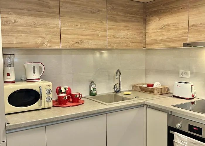 White Homes • Point